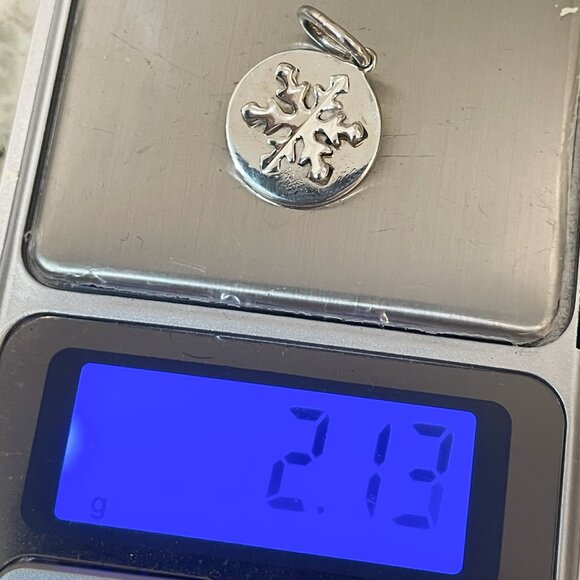 Tiffany & Co. Snowflake Charm Pendant Sterling Silver (Hallmark Missing) - Picture 8 of 9